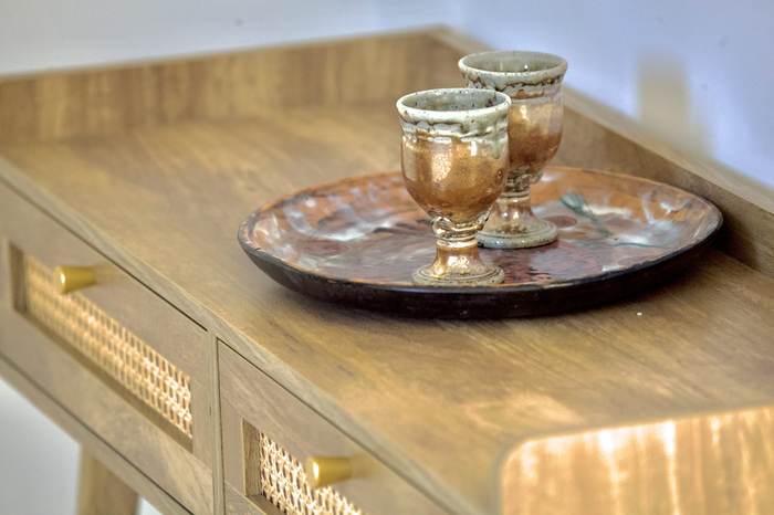 Coupes en céramique sur console